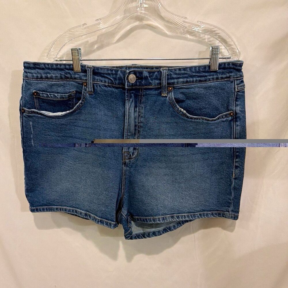 Torrid High-Rise Relaxed 3.5" Denim Shorts Womens Plus Size 18 Blue Classic Wash